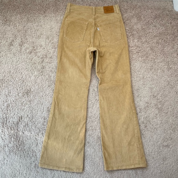 Levi's Premium Ribcage Boot Corduroy Flared Bootcut Pants in Iced Coffee Size 27 - Picture 4 of 16